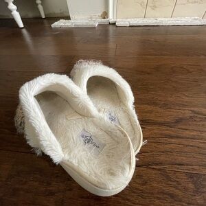 Women’s well-loved slippers